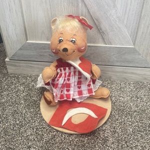 Vintage 1997 ANNALEE Mouse/Bear Doll Figure Valentine Heart Day